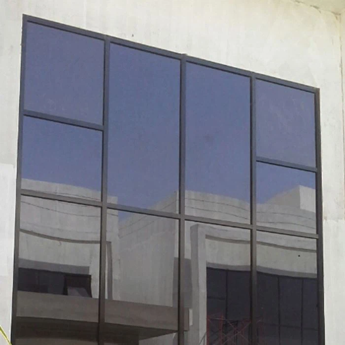 Fastur gluggi úr áli