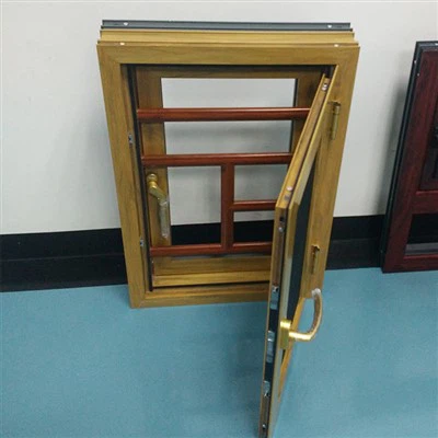 ál gluggar og hurðir